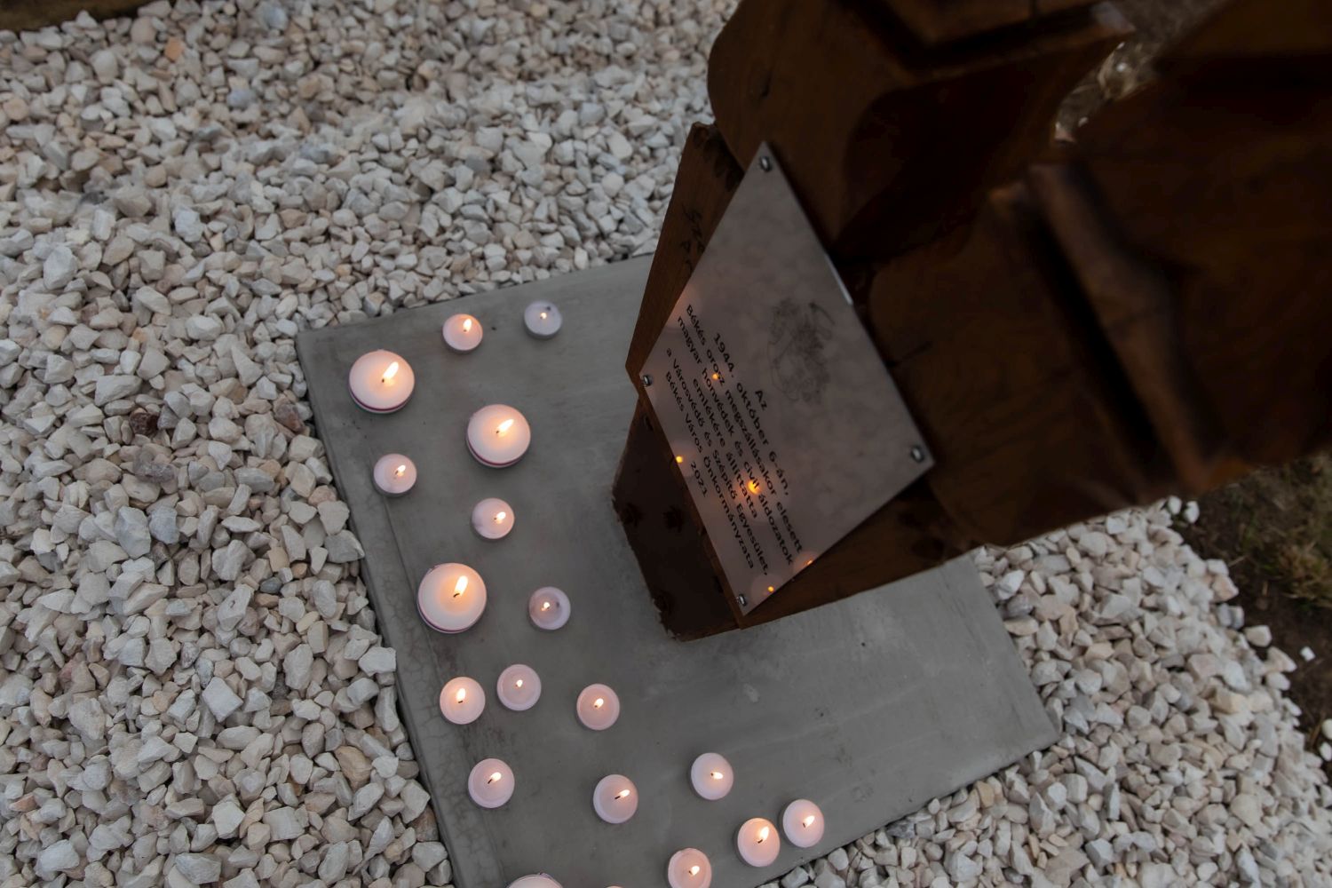 Kopjafa avatás  - Emlékezés az aradi vértanúkra és a szovjet megszállás áldozataira