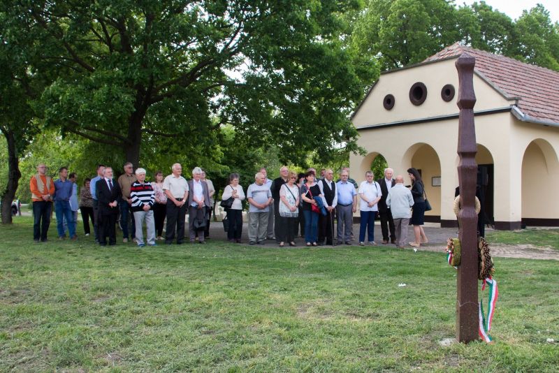 A román katonai vérengzés áldozatainak emlékére